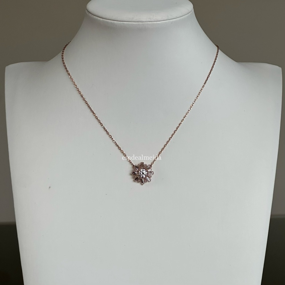 Swarovski Crystal Rose Gold Sunshine Idyllia Flower Pendant Necklace 5451376 - Picture 2 of 12